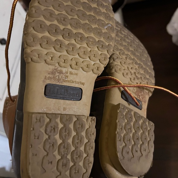 L.L Bean Boots 8” Insulated - Picture 9 of 9